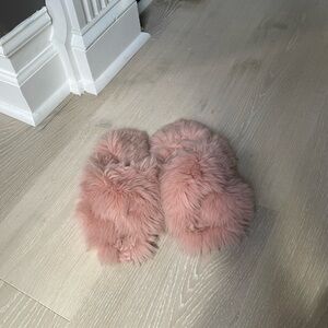 Rachel Parcell Nordstrom Women’s Girl’s Fluffy Pink Slippers Used Size M 7-9